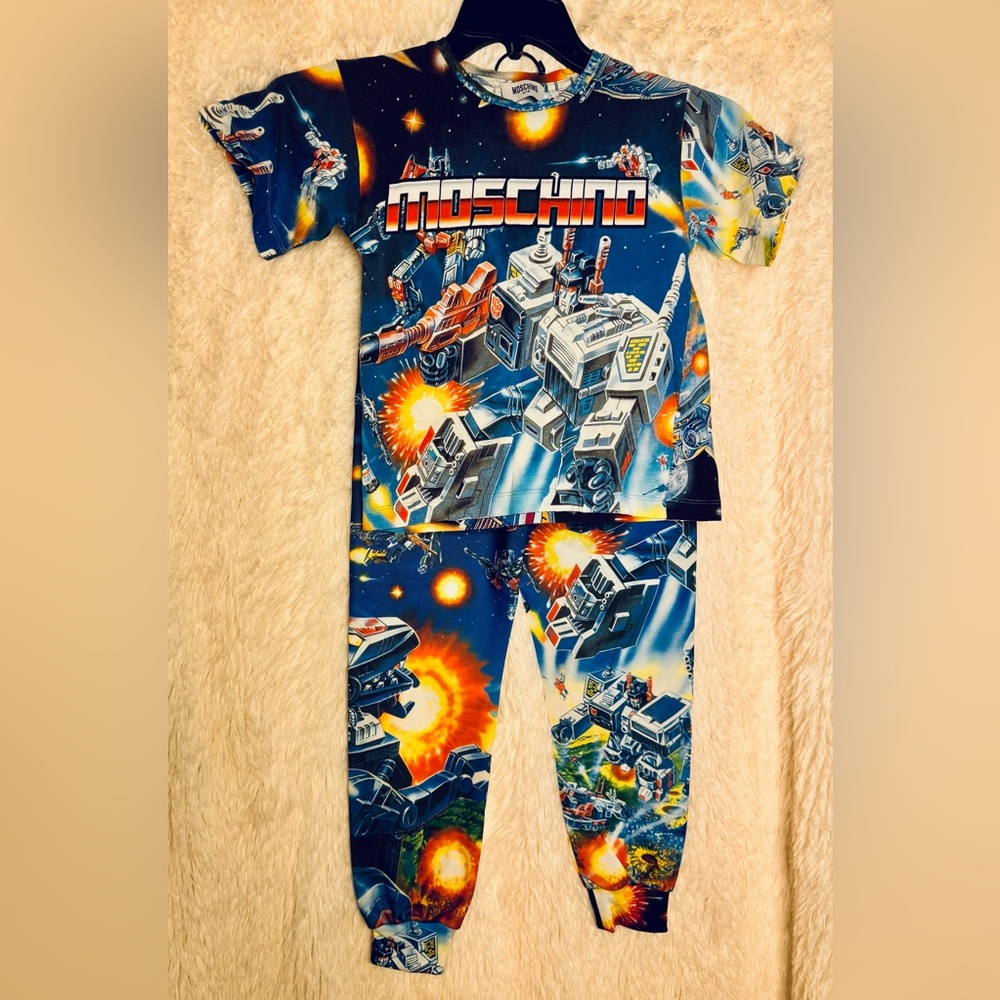 🔥 MOSCHINO x TRANSFORMERS Rare Kids Set Tee + Joggers Size  128 cm 8yrs